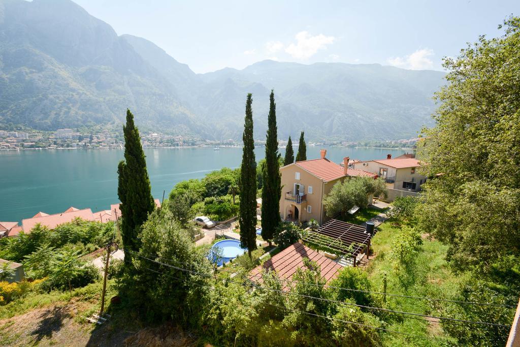 Apartments Panorama Котор Екстер'єр фото
