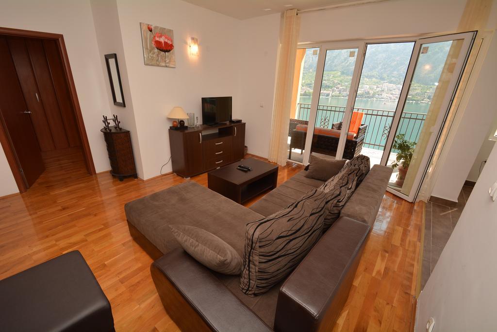 Apartments Panorama Котор Екстер'єр фото